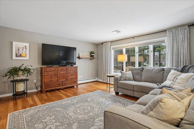 12 Old Gordon Road, Brentwood, NH 03833