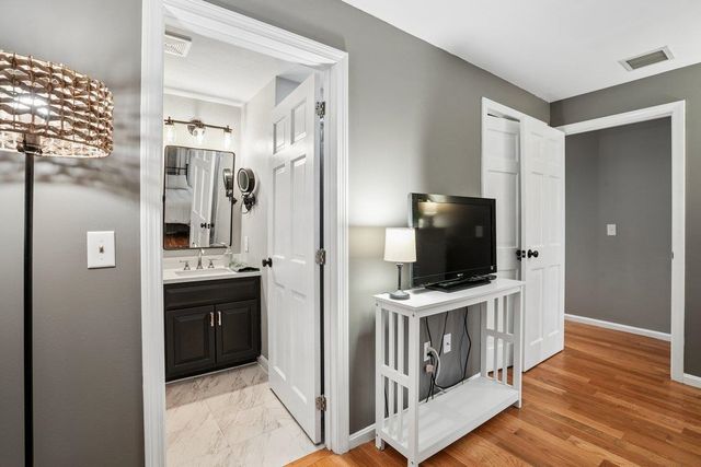 12 Old Gordon Road, Brentwood, NH 03833