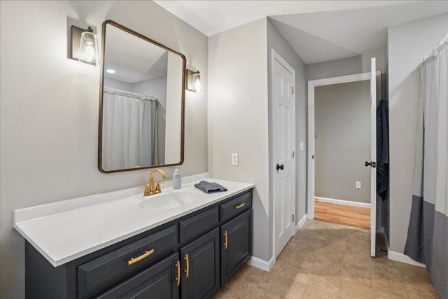 12 Old Gordon Road, Brentwood, NH 03833