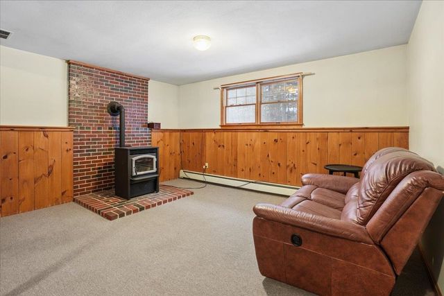 12 Old Gordon Road, Brentwood, NH 03833