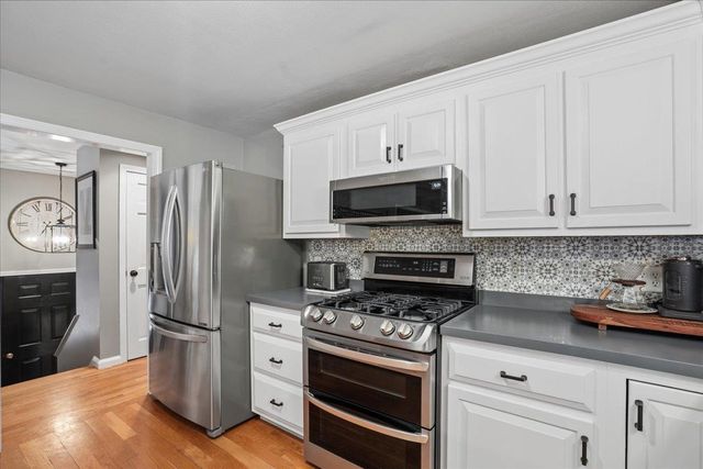 12 Old Gordon Road, Brentwood, NH 03833