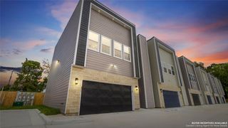 825 Paul Quinn Street F, Houston, TX 77091