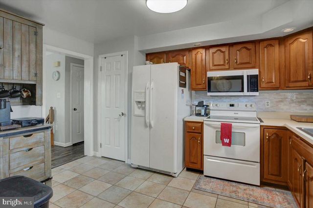 601 KITTATINNY DRIVE, Chambersburg, PA 17202