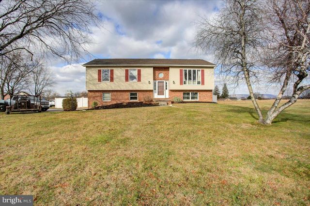 601 KITTATINNY DRIVE, Chambersburg, PA 17202