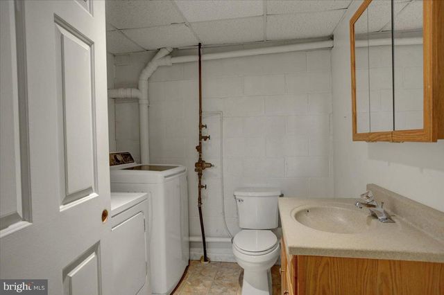 601 KITTATINNY DRIVE, Chambersburg, PA 17202