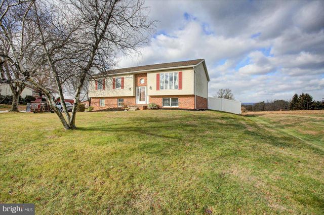 601 KITTATINNY DRIVE, Chambersburg, PA 17202