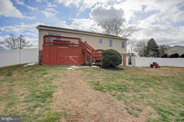 601 KITTATINNY DRIVE, Chambersburg, PA 17202