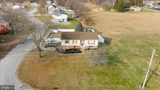 601 KITTATINNY DRIVE, Chambersburg, PA 17202