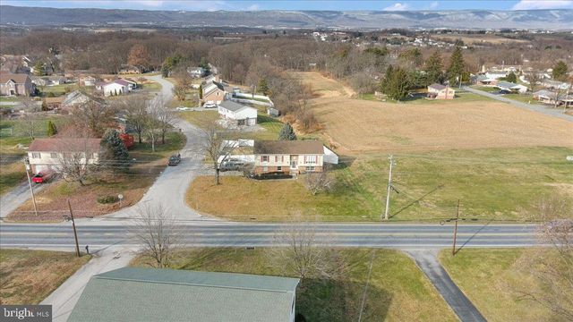 601 KITTATINNY DRIVE, Chambersburg, PA 17202