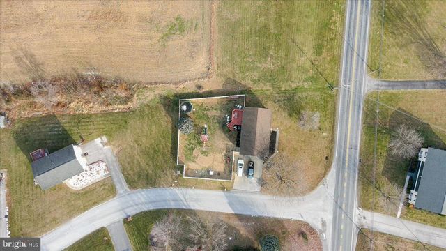 601 KITTATINNY DRIVE, Chambersburg, PA 17202