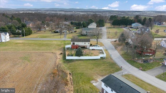 601 KITTATINNY DRIVE, Chambersburg, PA 17202