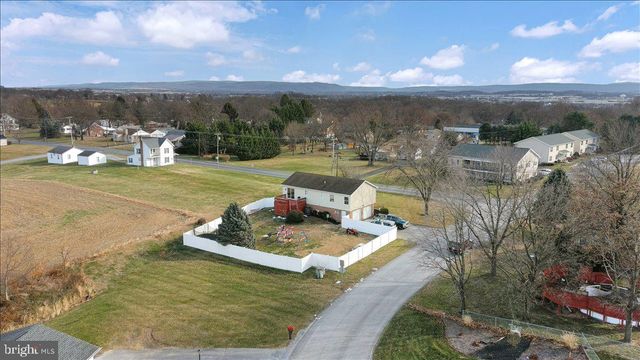 601 KITTATINNY DRIVE, Chambersburg, PA 17202