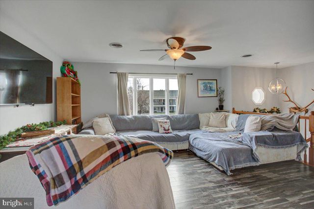 601 KITTATINNY DRIVE, Chambersburg, PA 17202