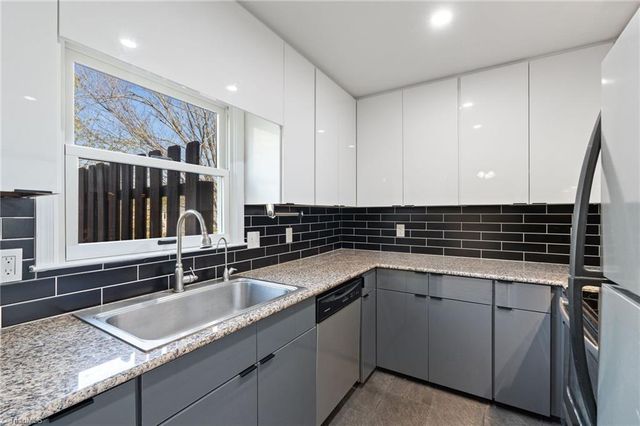 429 Herndon Drive, Winston-salem, NC 27104