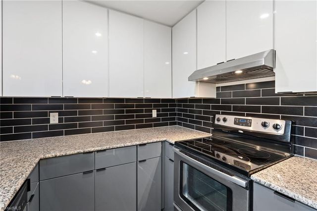 429 Herndon Drive, Winston-salem, NC 27104