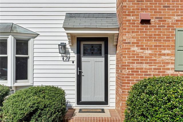 429 Herndon Drive, Winston-salem, NC 27104