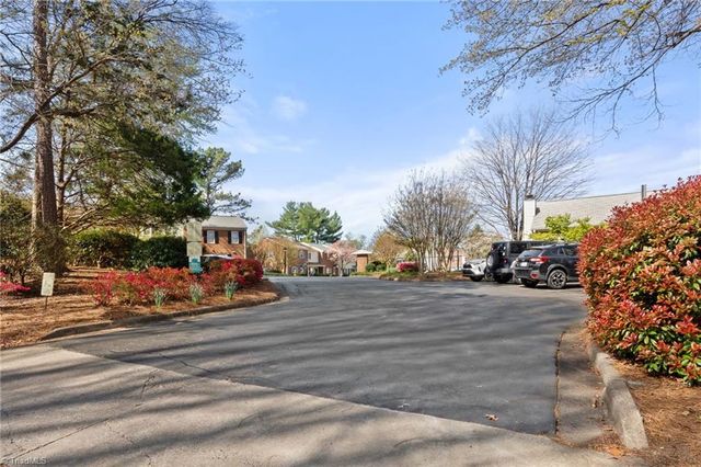 429 Herndon Drive, Winston-salem, NC 27104