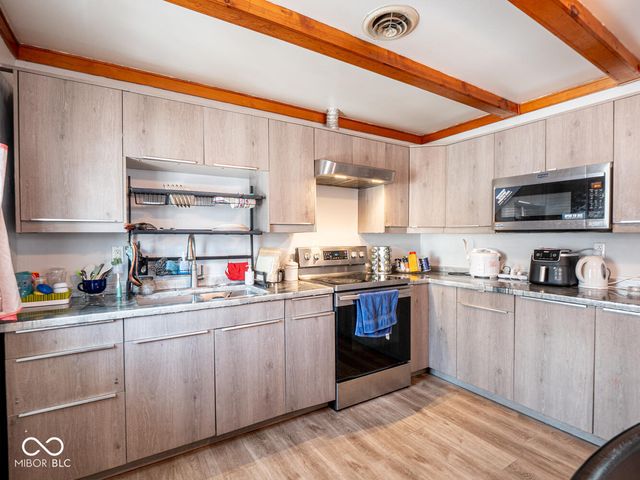 631 Memorial Drive, Beech Grove, IN 46107