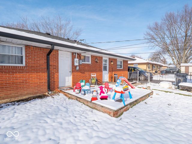 631 Memorial Drive, Beech Grove, IN 46107