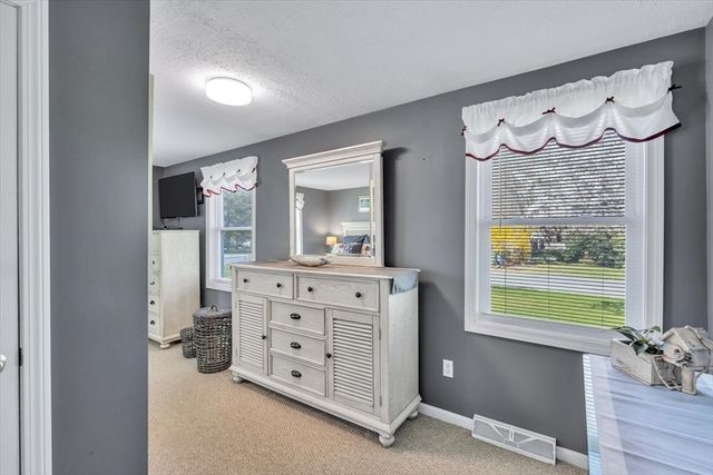 3 Harness Dr, Falmouth, MA 02536