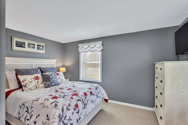 3 Harness Dr, Falmouth, MA 02536