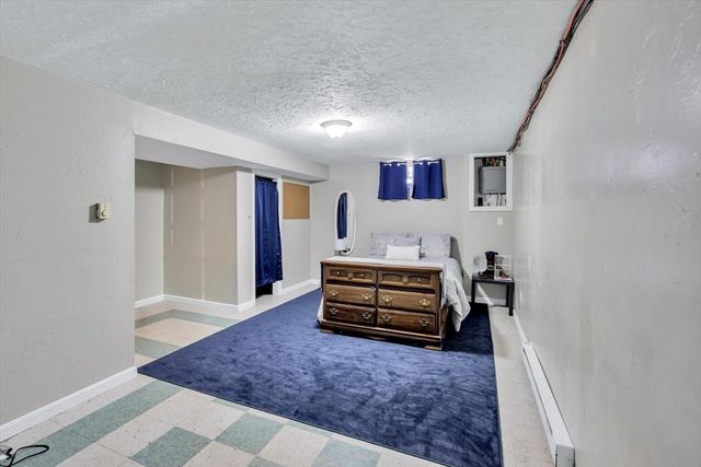 3 Harness Dr, Falmouth, MA 02536