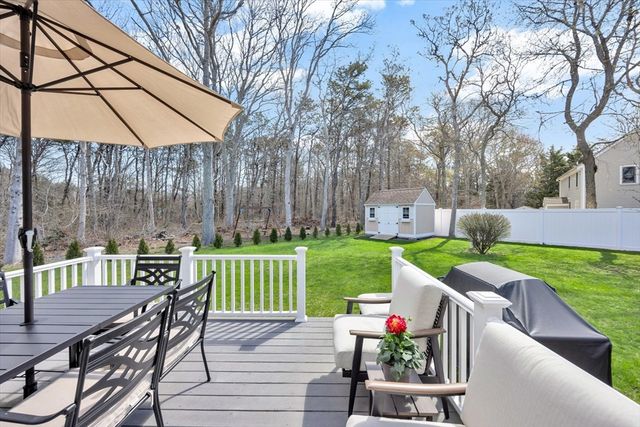 3 Harness Dr, Falmouth, MA 02536
