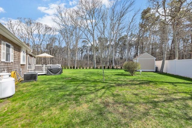 3 Harness Dr, Falmouth, MA 02536
