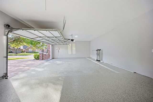 1527 Orchard Park Drive, Houston, TX 77077