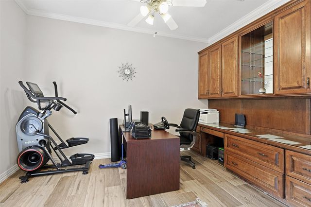 1527 Orchard Park Drive, Houston, TX 77077