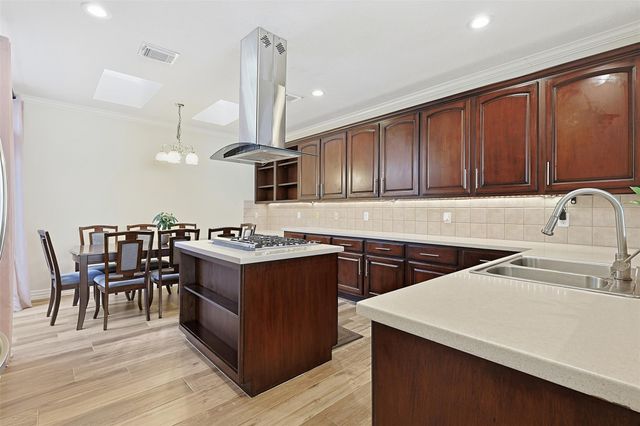 1527 Orchard Park Drive, Houston, TX 77077