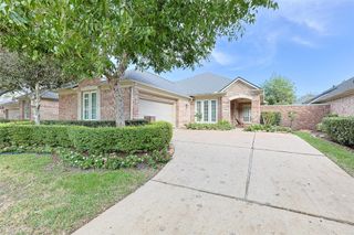 1527 Orchard Park Drive, Houston, TX 77077