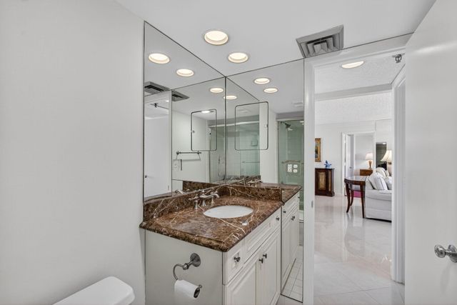 100 OCEAN TRAIL Way 305, Jupiter, FL 33477