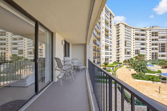 100 OCEAN TRAIL Way 305, Jupiter, FL 33477