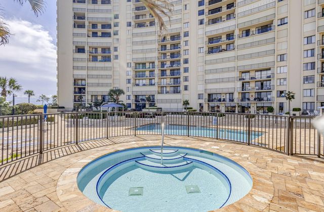 100 OCEAN TRAIL Way 305, Jupiter, FL 33477