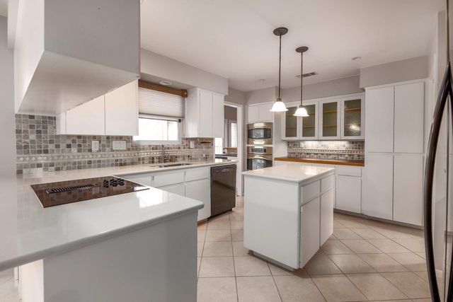 6200 Rain Creek PKWY, Austin, TX 78759