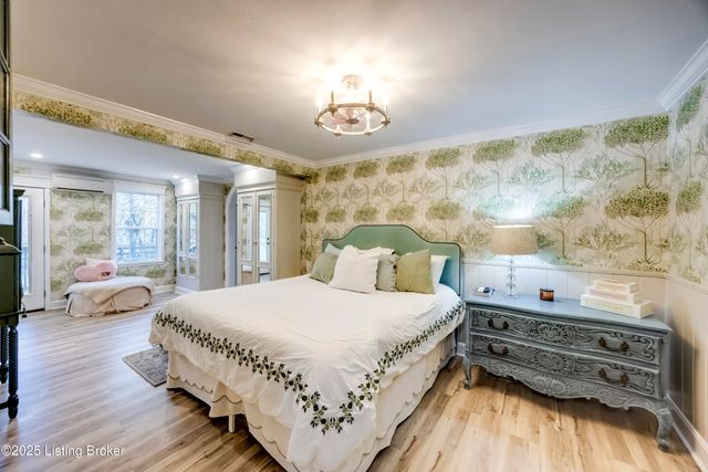 219 Wood Rd, Lyndon, KY 40222