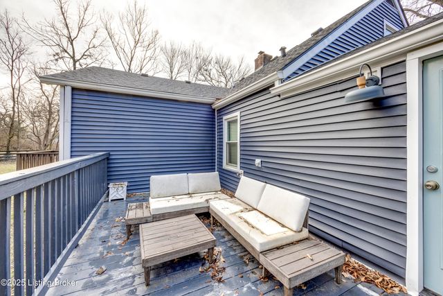 219 Wood Rd, Lyndon, KY 40222