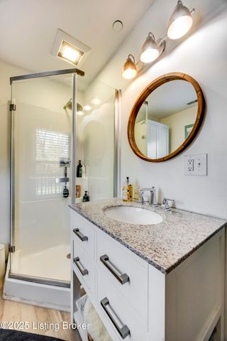 219 Wood Rd, Lyndon, KY 40222