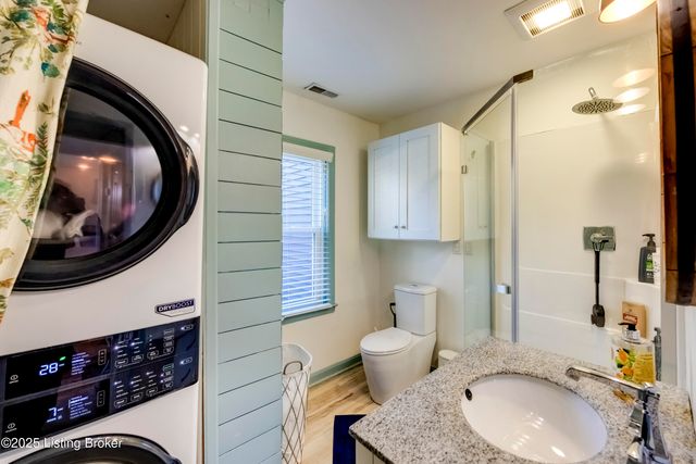 219 Wood Rd, Lyndon, KY 40222