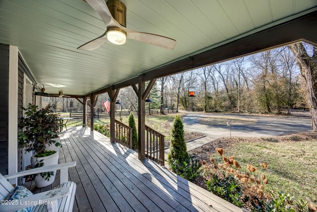 219 Wood Rd, Lyndon, KY 40222