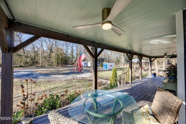 219 Wood Rd, Lyndon, KY 40222