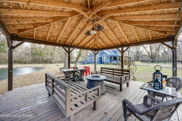 219 Wood Rd, Lyndon, KY 40222