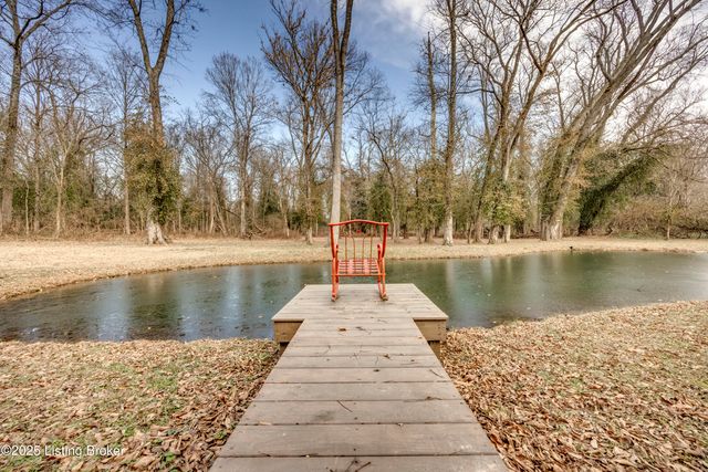 219 Wood Rd, Lyndon, KY 40222