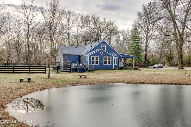 219 Wood Rd, Lyndon, KY 40222