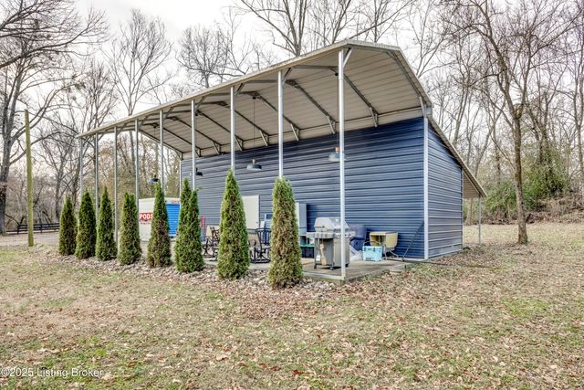 219 Wood Rd, Lyndon, KY 40222