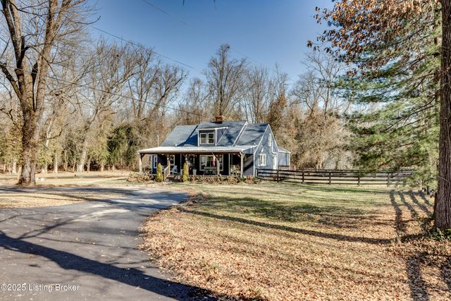 219 Wood Rd, Lyndon, KY 40222