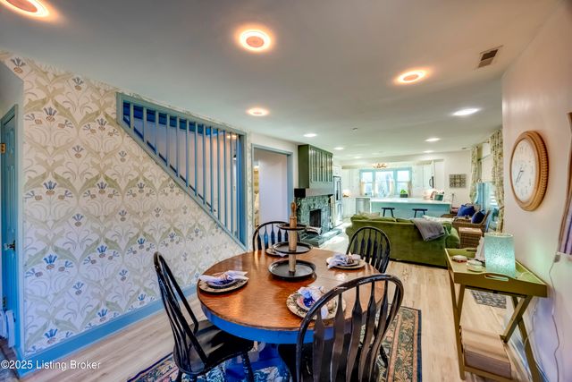 219 Wood Rd, Lyndon, KY 40222