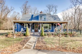 219 Wood Rd, Lyndon, KY 40222
