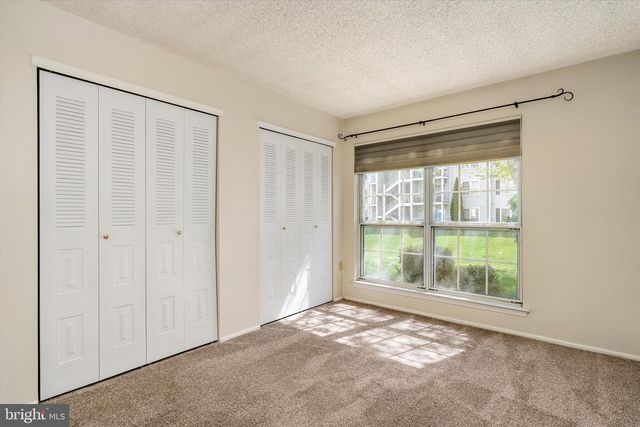 41 CHEVERNY CT, Hamilton, NJ 08619